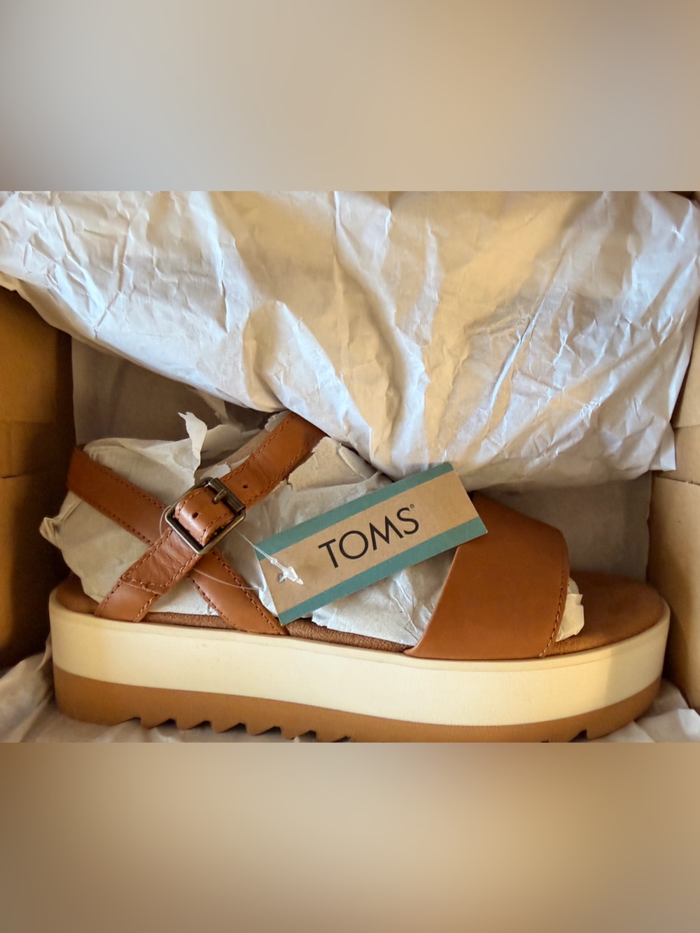 🤎 TOMS - Brynn - Tan Leather 🤎 - Picture 4 of 10